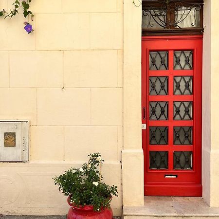 Le Donjon De La Roquette Apartment อาร์ลส์ ภายนอก รูปภาพ