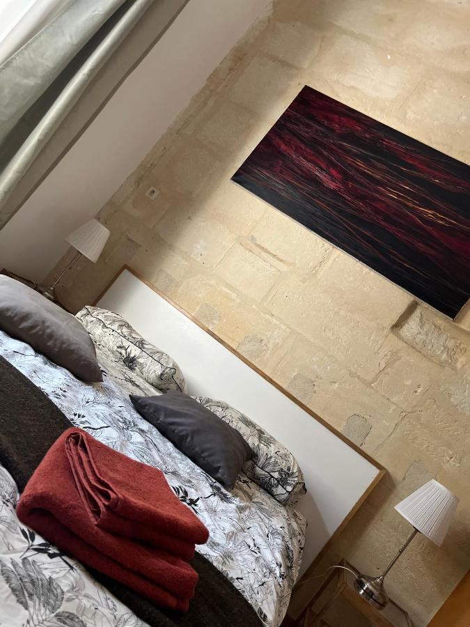 Le Donjon De La Roquette Apartment อาร์ลส์ ภายนอก รูปภาพ