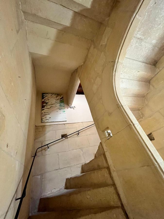 Le Donjon De La Roquette Apartment อาร์ลส์ ภายนอก รูปภาพ