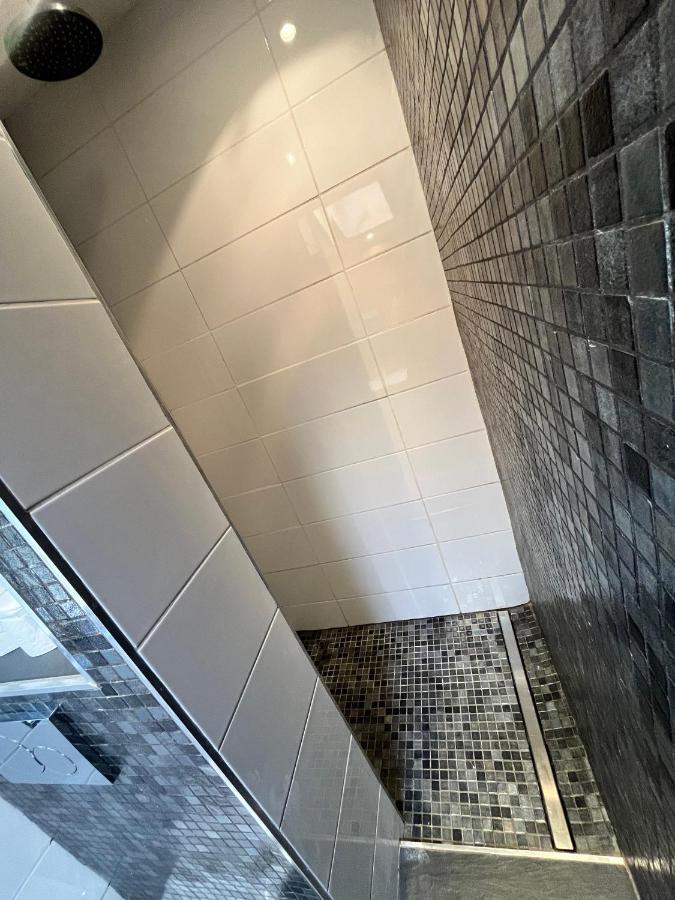 Le Donjon De La Roquette Apartment อาร์ลส์ ภายนอก รูปภาพ